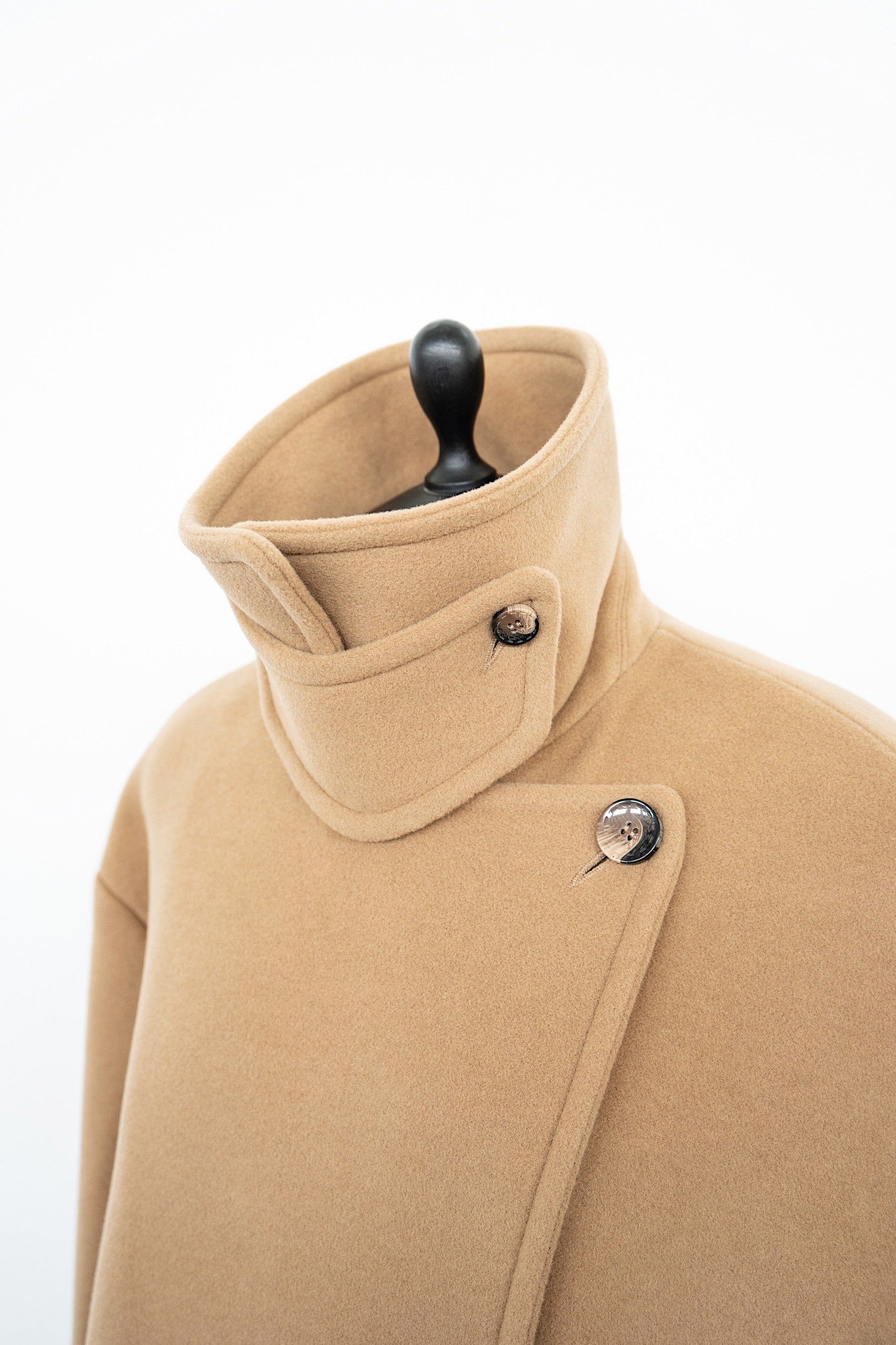 HIGH NECK WOOL COAT BEIGE